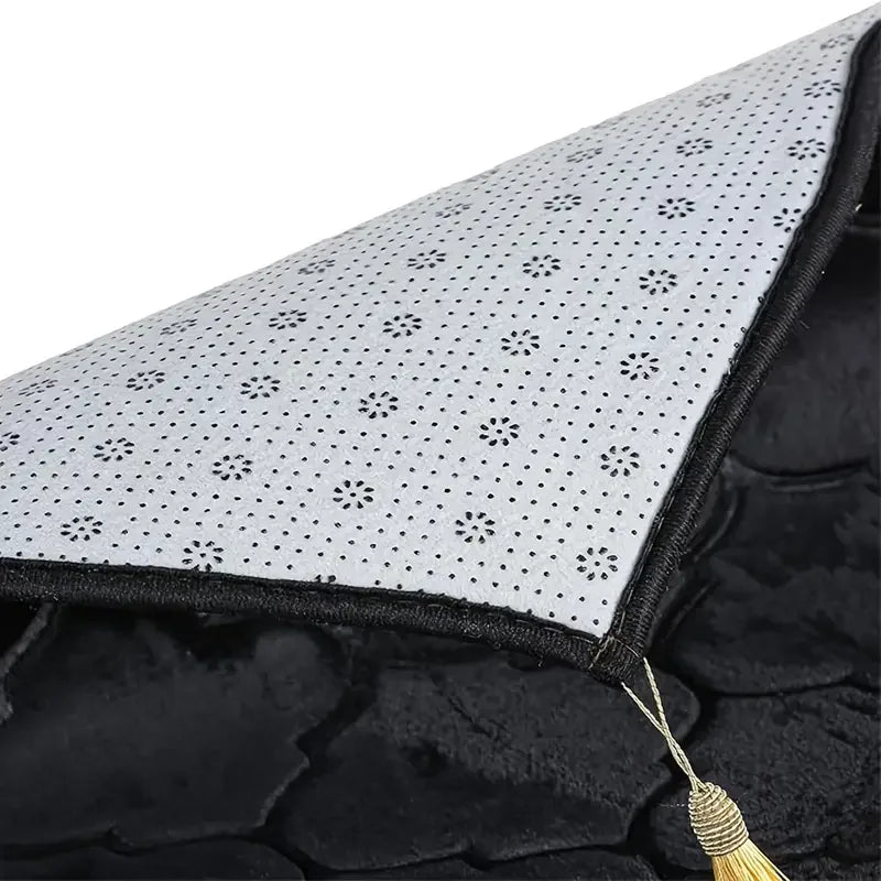 Thick Islamic Prayer Mat – Soft Flannel, Anti-Slip, with Tassels
