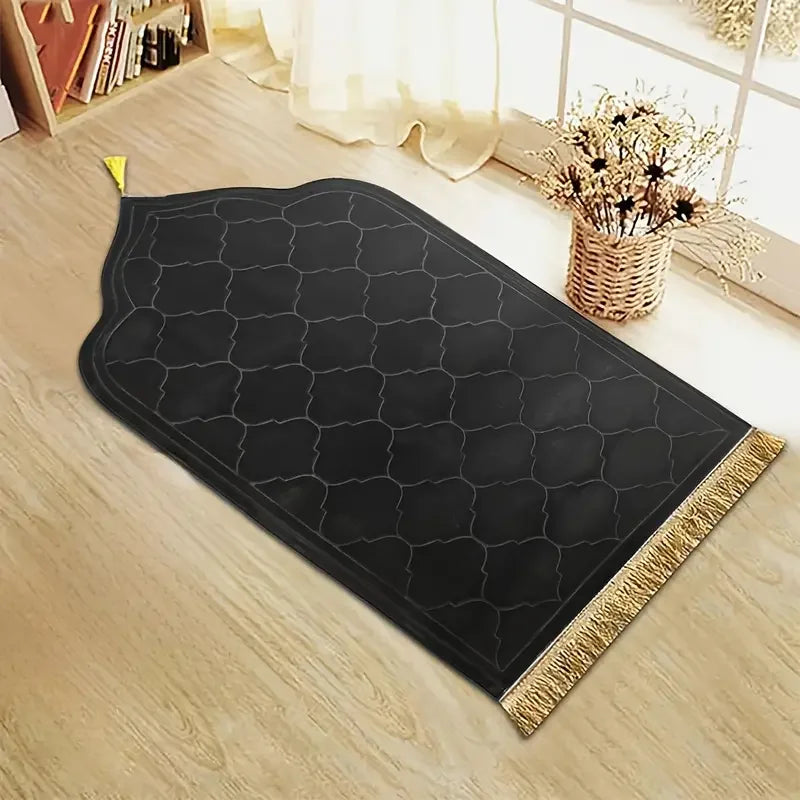Thick Islamic Prayer Mat – Soft Flannel, Anti-Slip, with Tassels