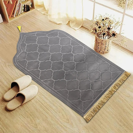 Thick Islamic Prayer Mat – Soft Flannel, Anti-Slip, with Tassels